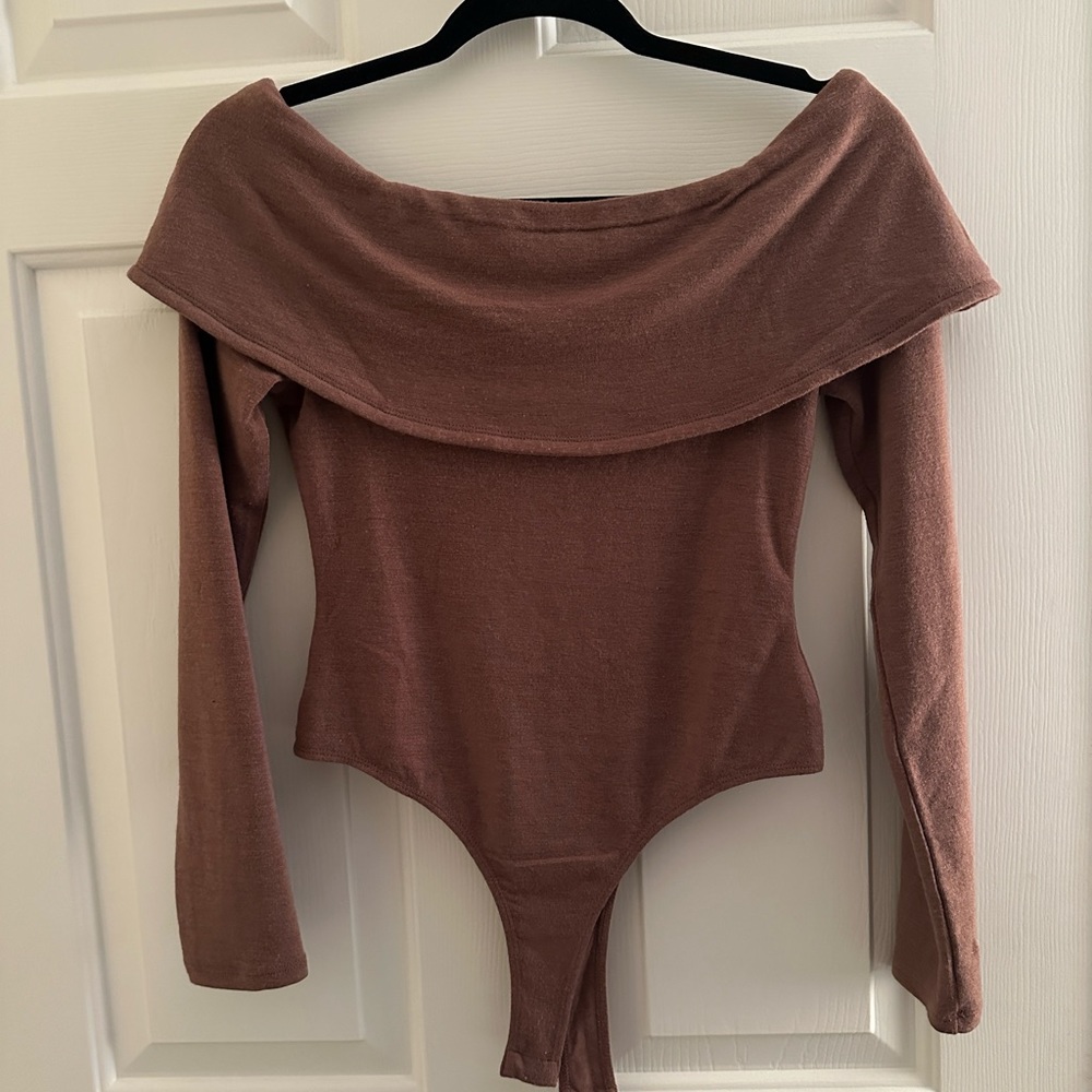 Tobi off shoulder bodysuit - Picture 2 of 3